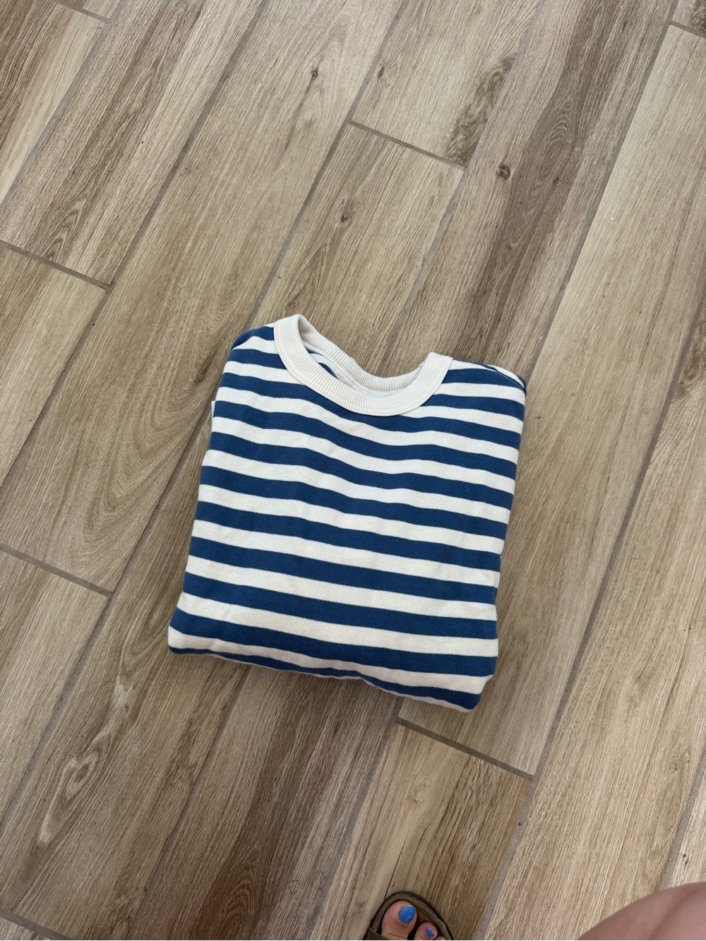 aerie Navy and White 'Go To' Crewneck Sweatshirt - Picture 2 of 3
